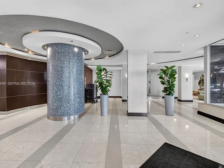 3801 S Ocean Dr #4R — Photo 4