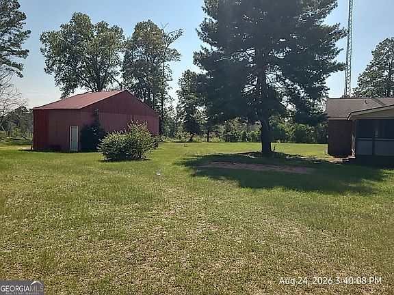 3rd image of 563 Pinehill Rd