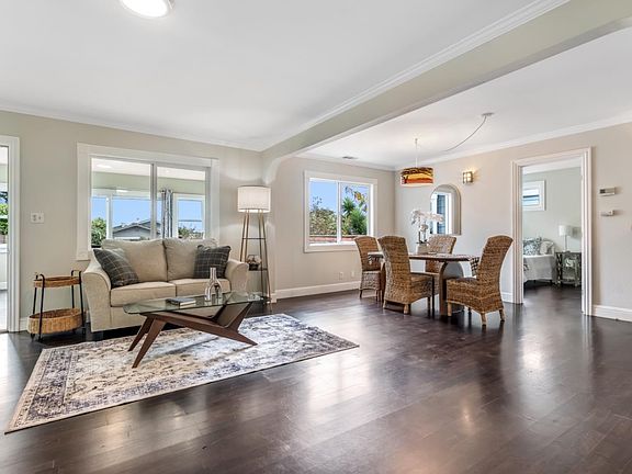 5th image of 326 Channing Way