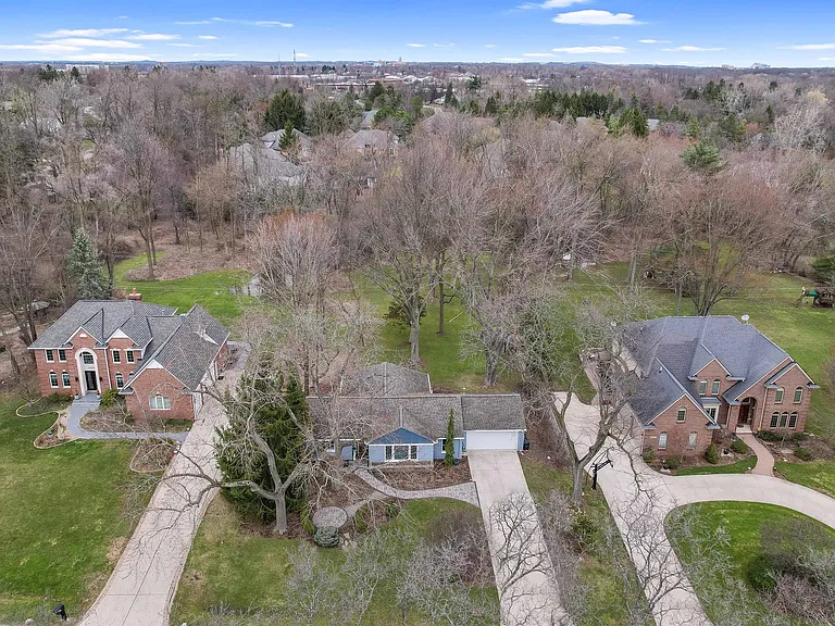 2905 W Hickory Grove Rd — Photo 5