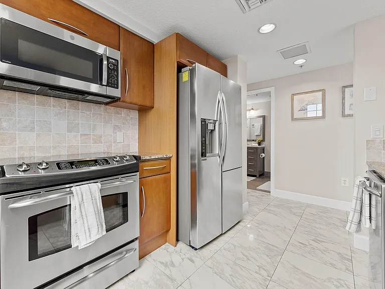 511 Lucerne Ave #315 — Photo 10