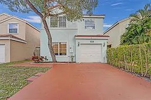 3 bed, 2.0 bath, $3,200 — Photo 2