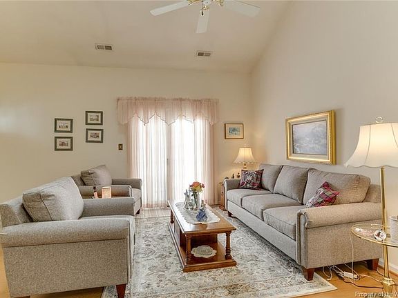 3rd image of 102 Andover Ct
