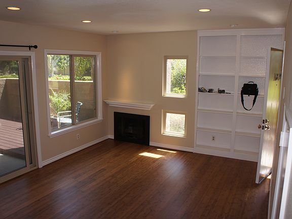 Fireplace built in book shelves