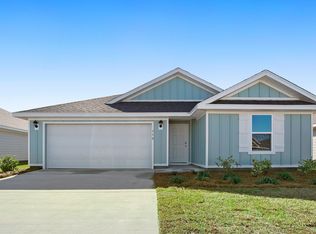 350 Gray Owl Dr, Freeport, FL 32439