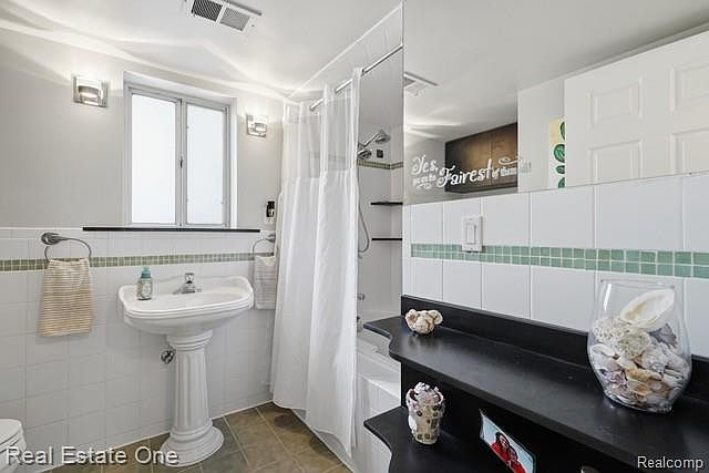 1353 Madison Dr, photo 17