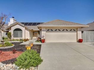 1813 Brookside Dr, Manteca, CA 95336