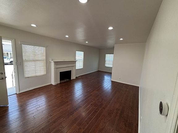 3rd image of 3117 Ivar Ave