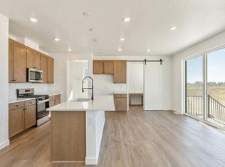 4948 N Topaz Dr, Eagle Mountain, UT 84005