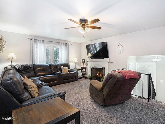 2nd image of 5262 Christie Ave SE