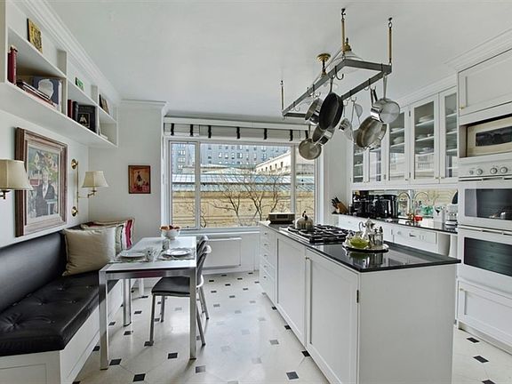 3rd image of 3 E 71st St #45B