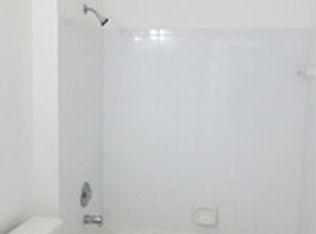 6902 NW 70th Ave, Tamarac, FL 33321