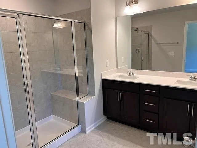 328 Hazy Hills Ln — Photo 2