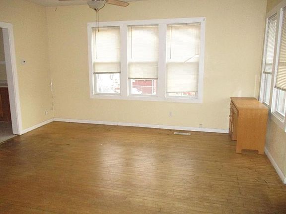 3rd image of 228 E Hadley St #A