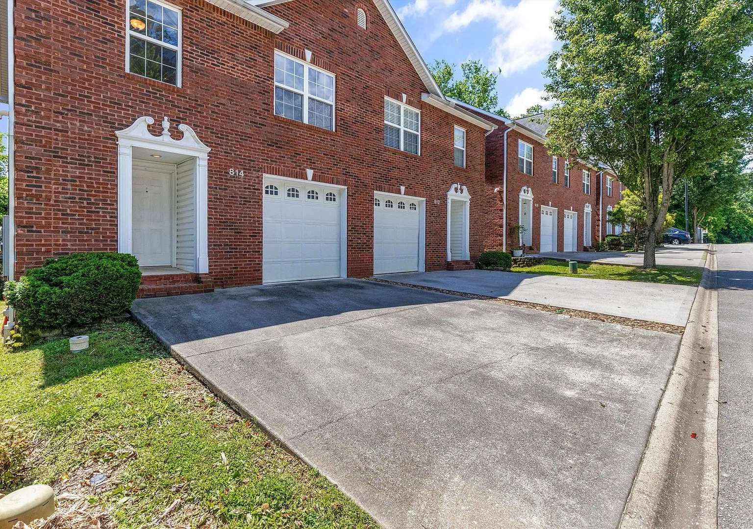Knoxville 37912 - 3 bedroom, 2. — Photo 2