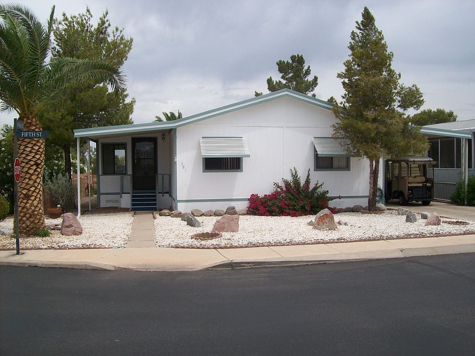 Front view/corner lot