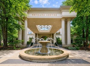 80 Harrison Garden Blvd #323, Toronto, ON M2N 7E3