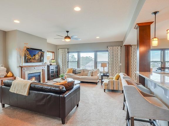 4th image of 2474 Cottage Grove Dr