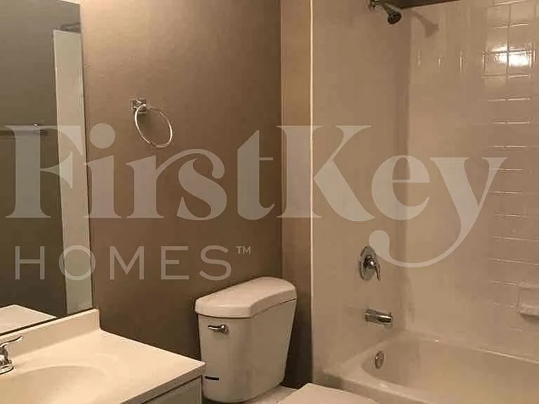 455 Calhoun St — Photo 14
