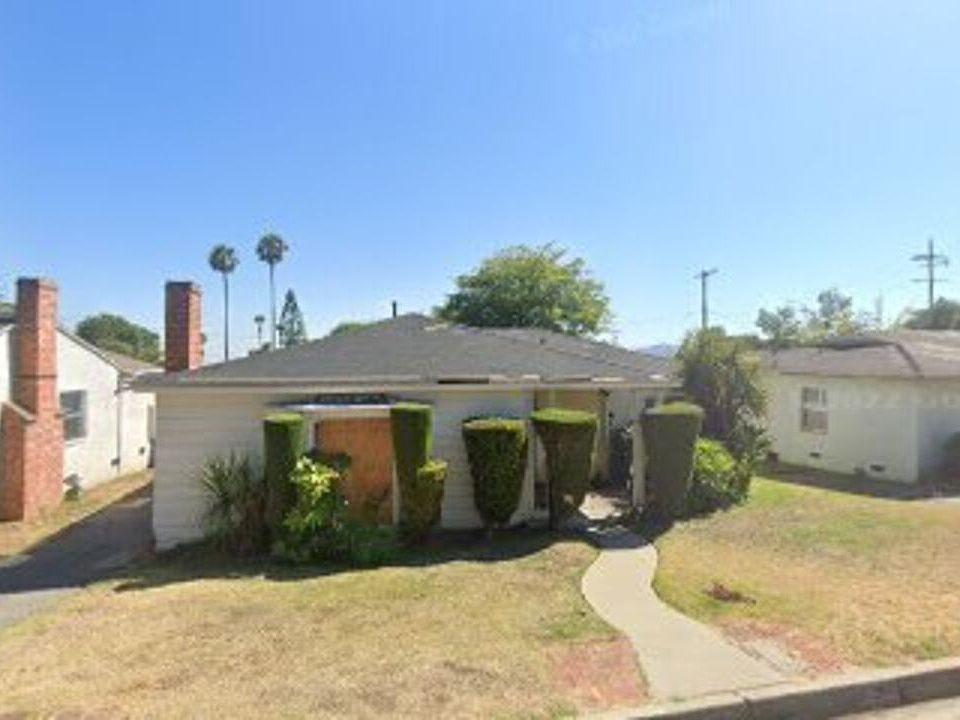 1st image of 26 E Altadena Dr