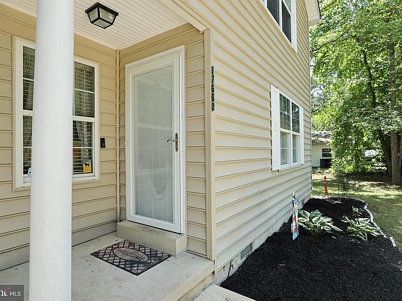 5th image of 17660 Oriole Dr