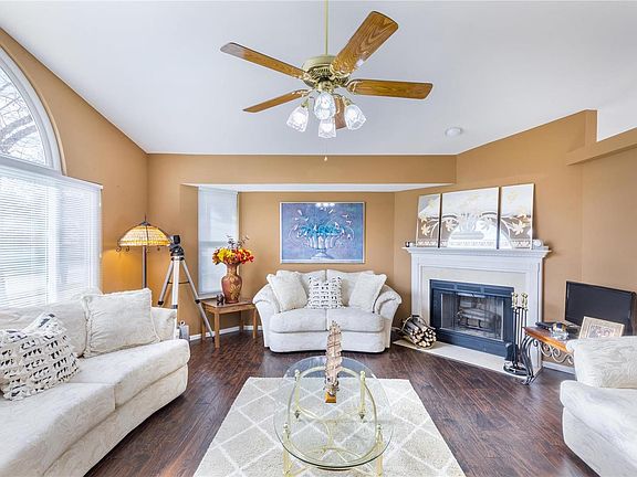 5th image of 14410 Williamsburg Manor Dr