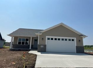 2351 E Honeygold Ct, Appleton, WI 54913