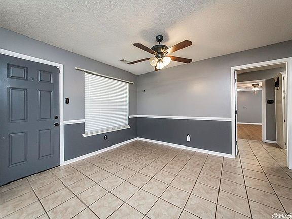 3rd image of 34 Woodlawn Dr