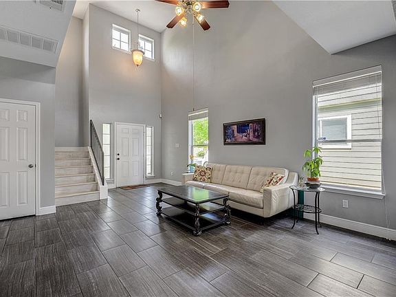 5th image of 10505 Marfa Dr #282