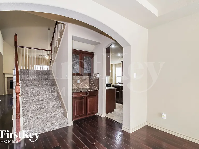 12832 Travers Trl — Photo 4