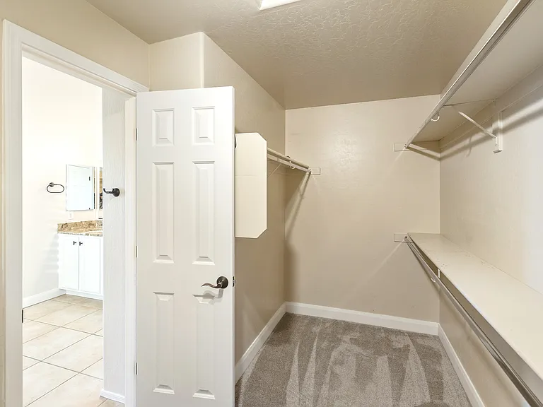 6822 E Portia St — Photo 11