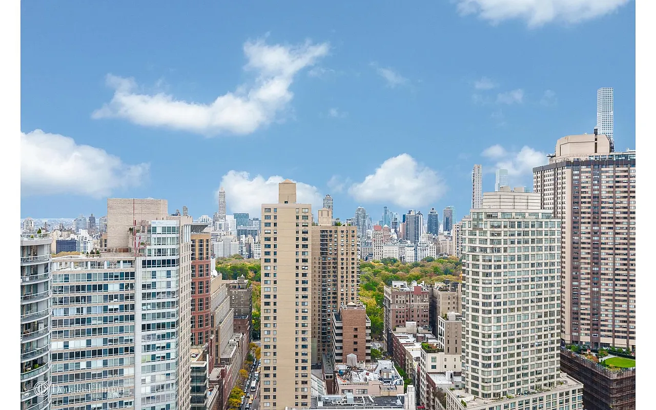 160 West 66th Street #36E in Lincoln Square, Manhattan