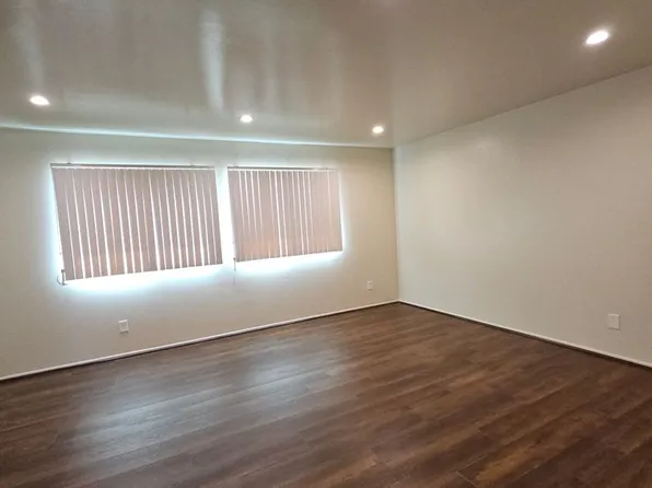 Modern spacious unit by Americana and Galleria, 370 W Wilson Ave, Glendale, CA 91203