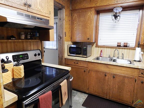 5th image of 415 Shady Ln