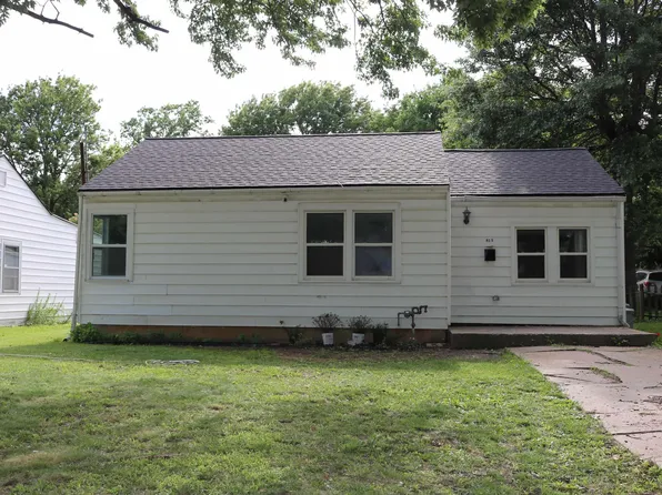 815 SW Parkview St, Topeka, KS 66606