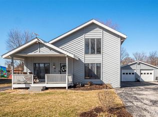 108 Hampton St, Bethalto, IL 62010