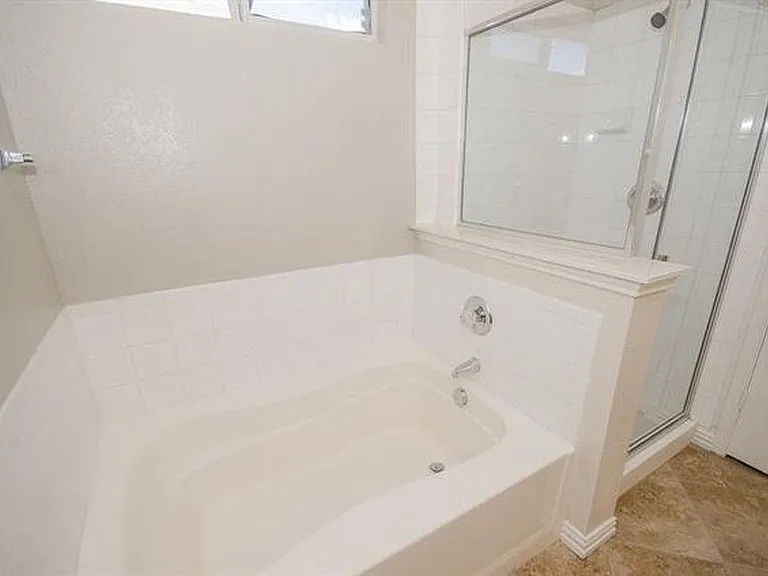2152 Royal Acres Trl — Photo 26