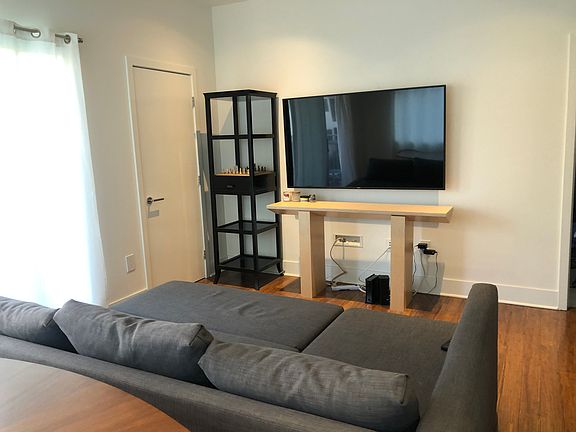3rd image of 1700 Sawtelle Blvd APT 307
