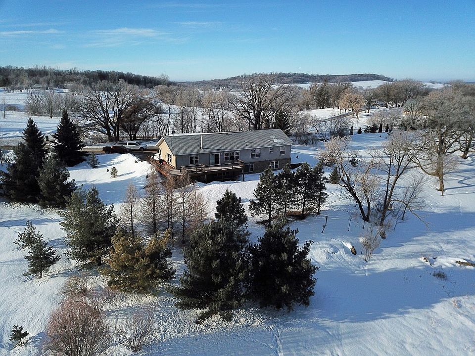 1st image of 43025 Summit Dr