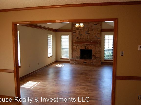 4th image of 1620 Timber Creek Dr