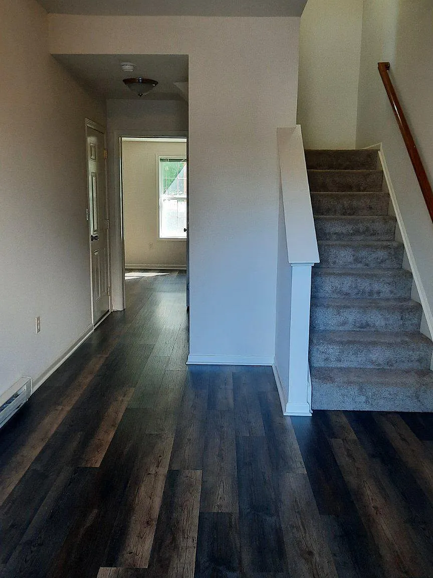 3 bed, 2.5 bath, 1920 sqft, $2,195 — Photo 4