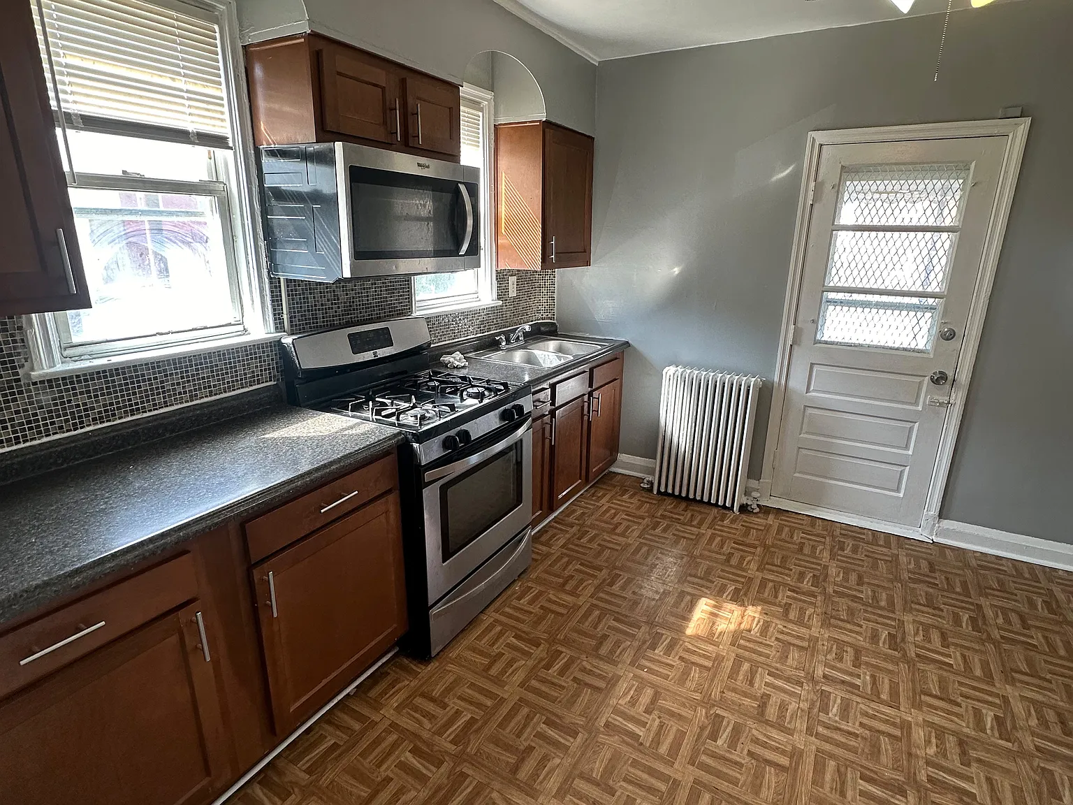 3 bed, 2.5 bath, $2,000 — Photo 4