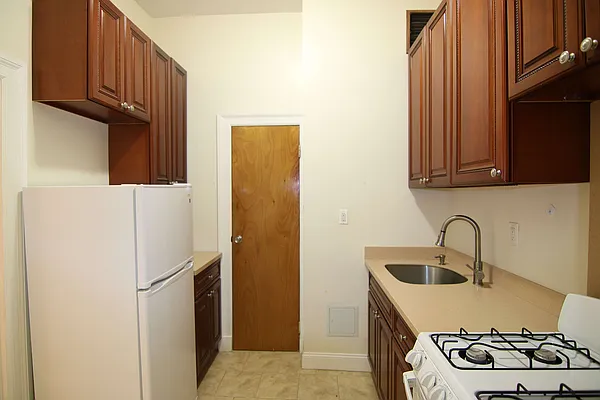 Rented by Guidance Realty Corp. | media 22