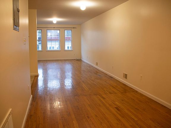 5th image of 59 Schley St Floor 1