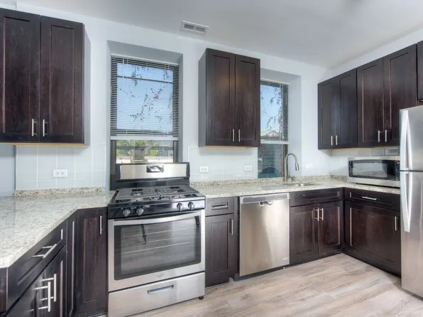 1420 W Blackhawk St APT 3R, Chicago, IL 60642