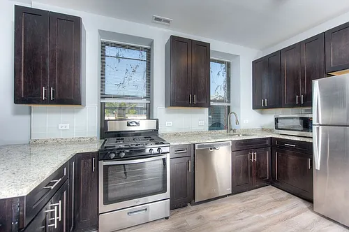 1420 W Blackhawk St #3R Photo 1