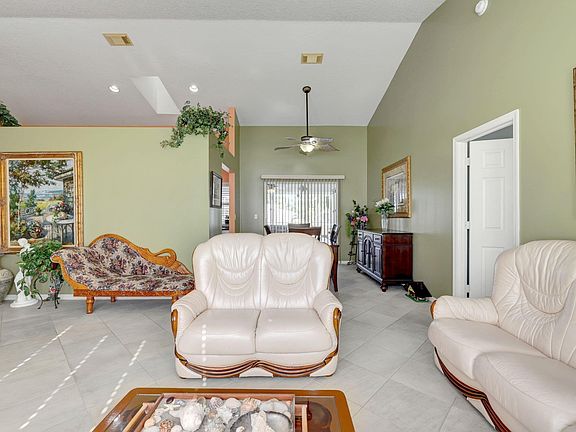5th image of 2601 SW Chestnut Ln