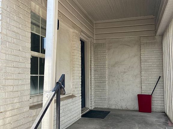5th image of 935 Harlandale Ave