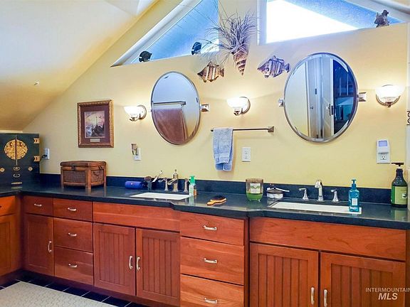 Huge master bath with heated tile floor