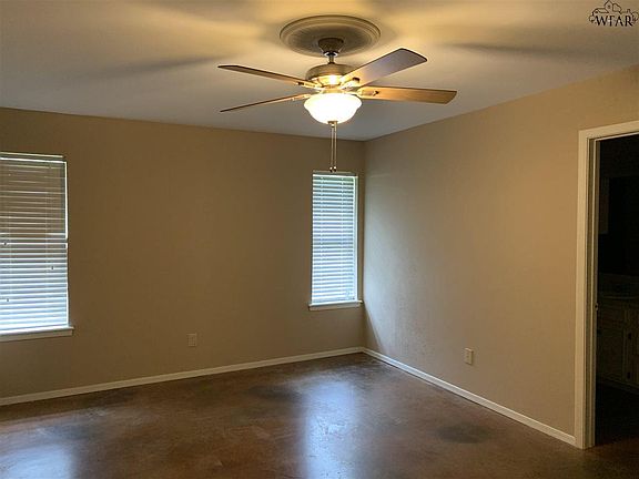 5th image of 1709 Meadowcliff Dr